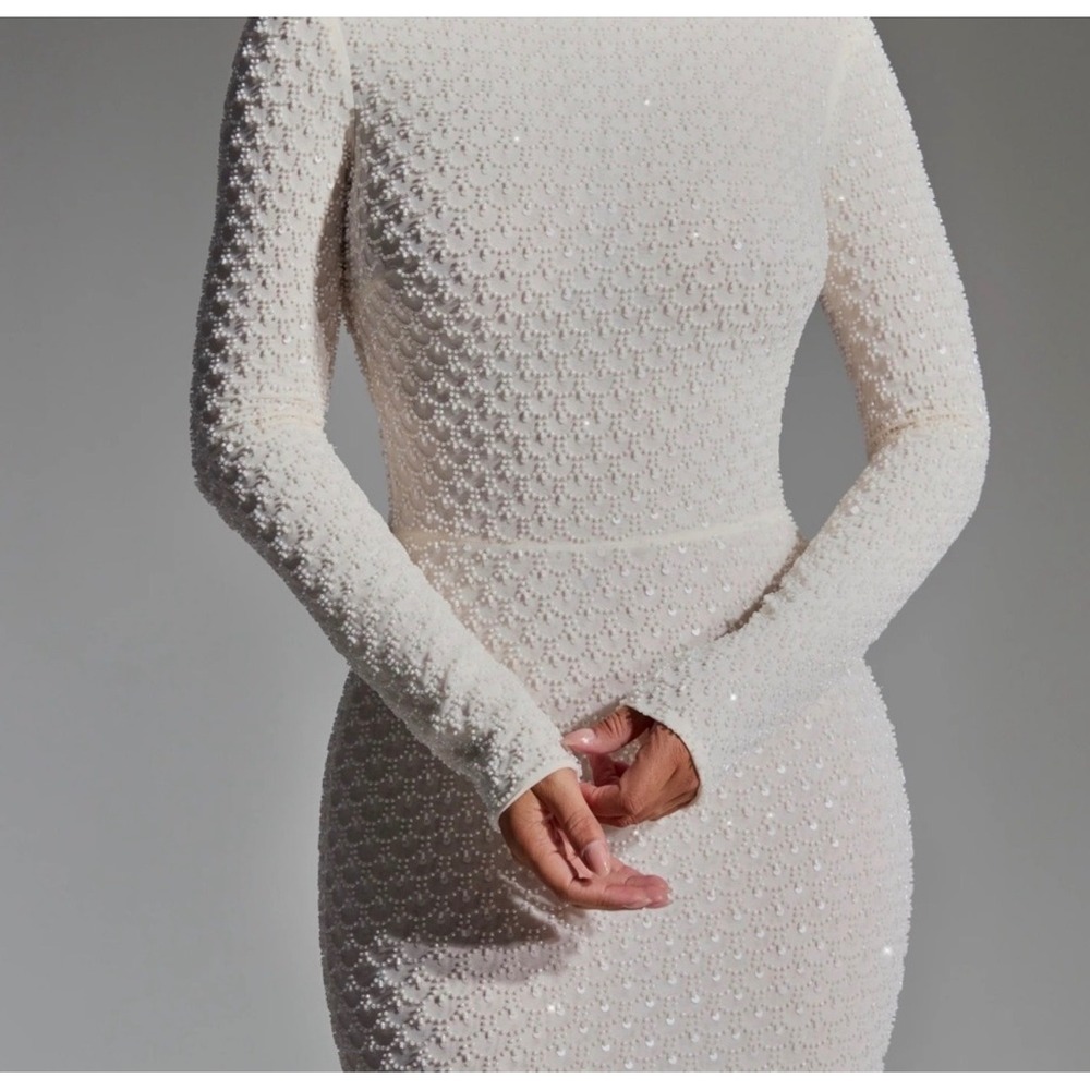 Oh Polly Ivory Long-Sleeve Beaded Maxi Dress - Picture 4 of 10